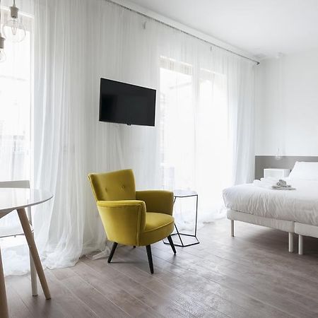 Italianway-Poma Apartment มิลาน ภายนอก รูปภาพ