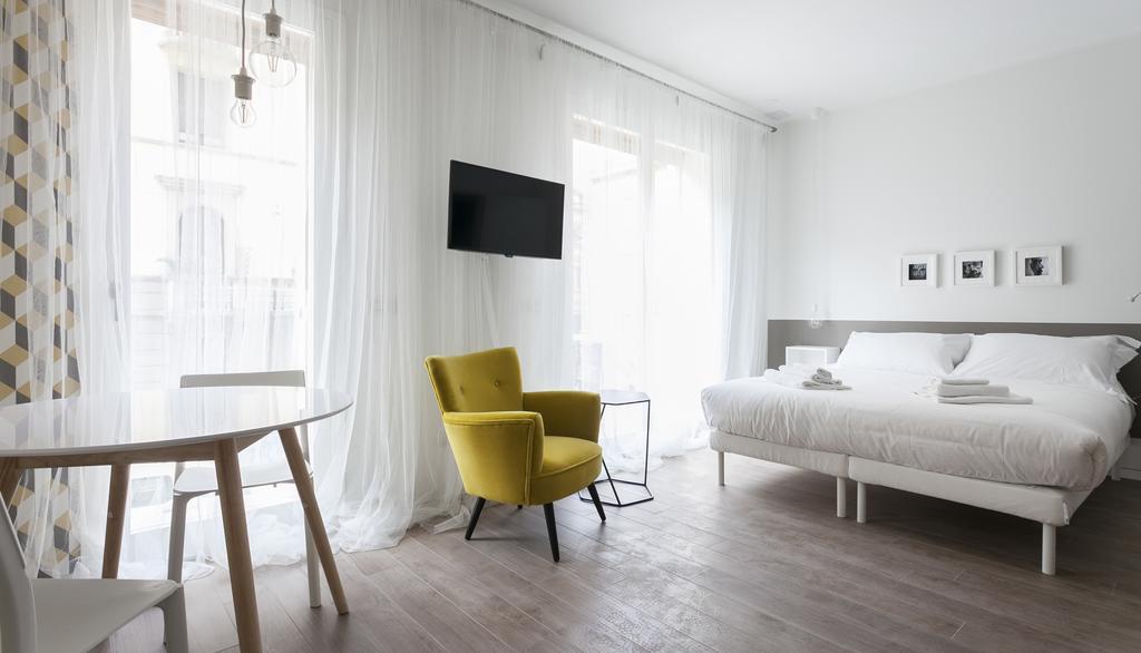 Italianway-Poma Apartment มิลาน ภายนอก รูปภาพ